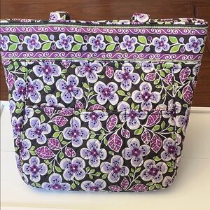 Vera Bradley shoulder bag tote in Plum petals.
